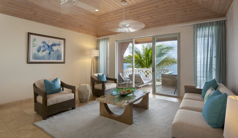 4 - Cliff Suite Living Room _ Terrace